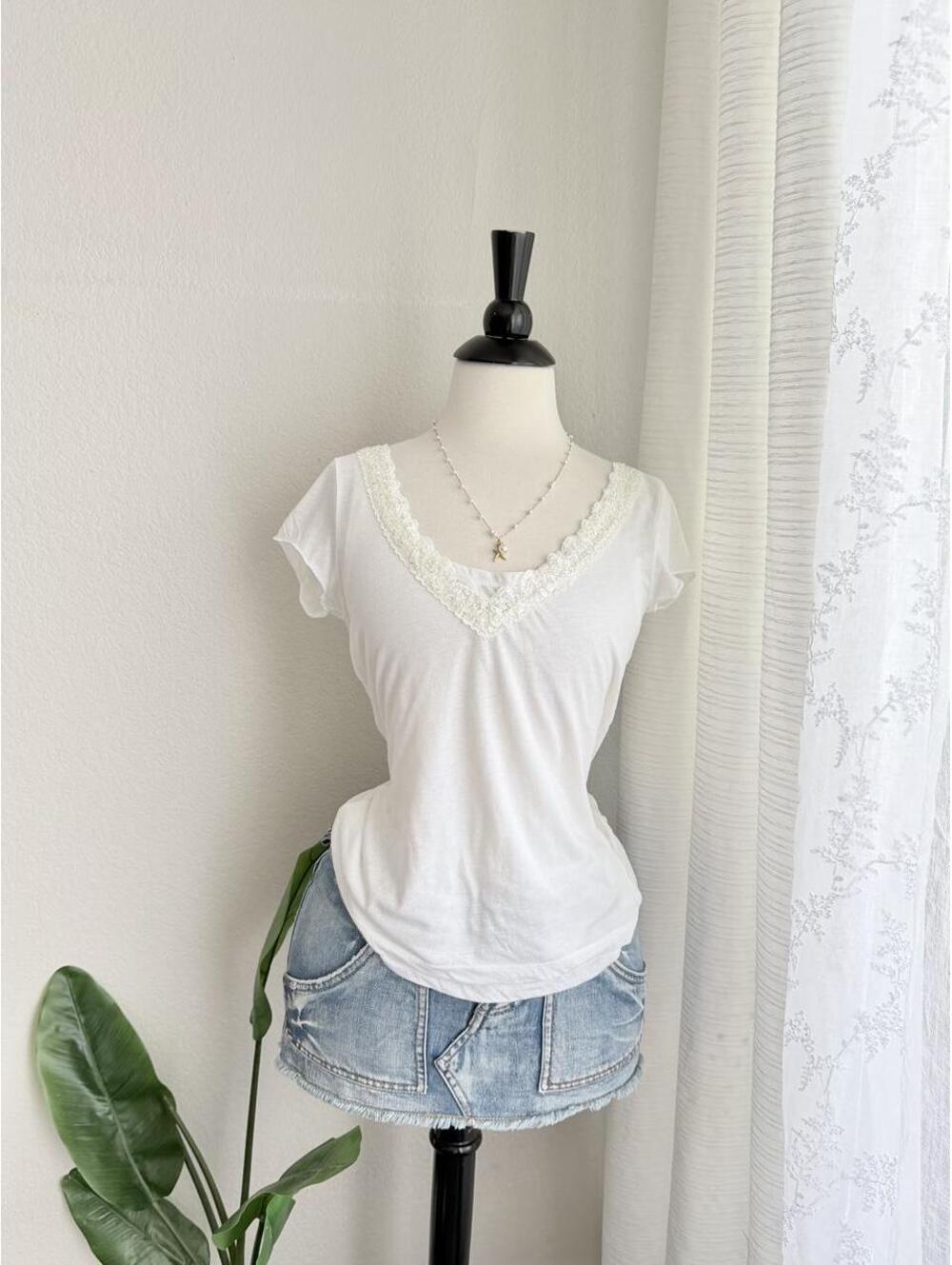 Y2K Beaded Lace Trim Top